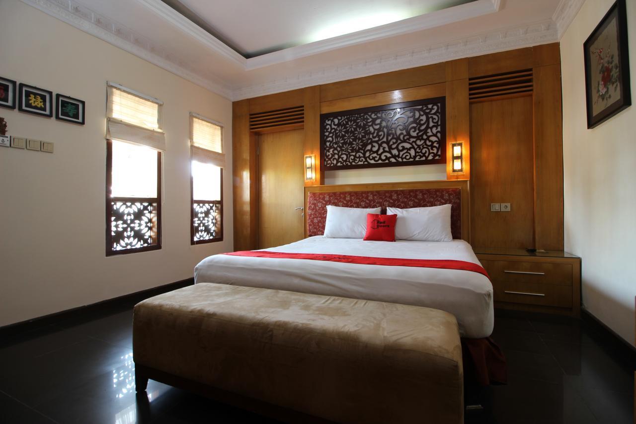 Reddoorz Plus Near Tugu Jogja 2 Yogyakarta Ngoại thất bức ảnh