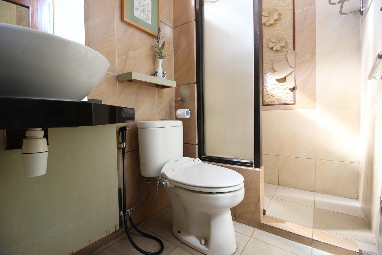 Reddoorz Plus Near Tugu Jogja 2 Yogyakarta Ngoại thất bức ảnh