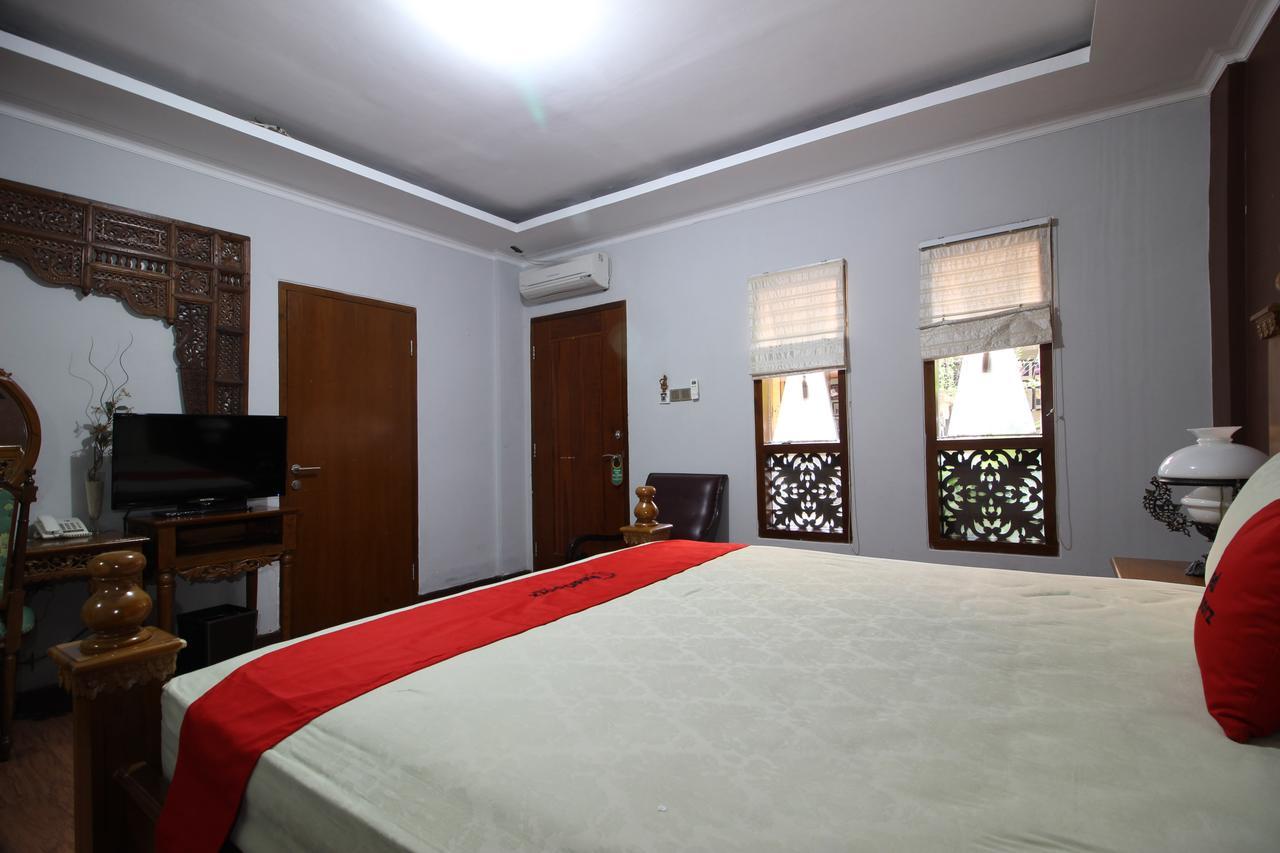 Reddoorz Plus Near Tugu Jogja 2 Yogyakarta Ngoại thất bức ảnh