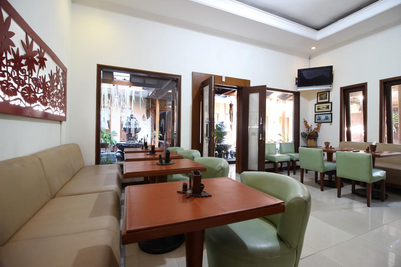 Reddoorz Plus Near Tugu Jogja 2 Yogyakarta Ngoại thất bức ảnh