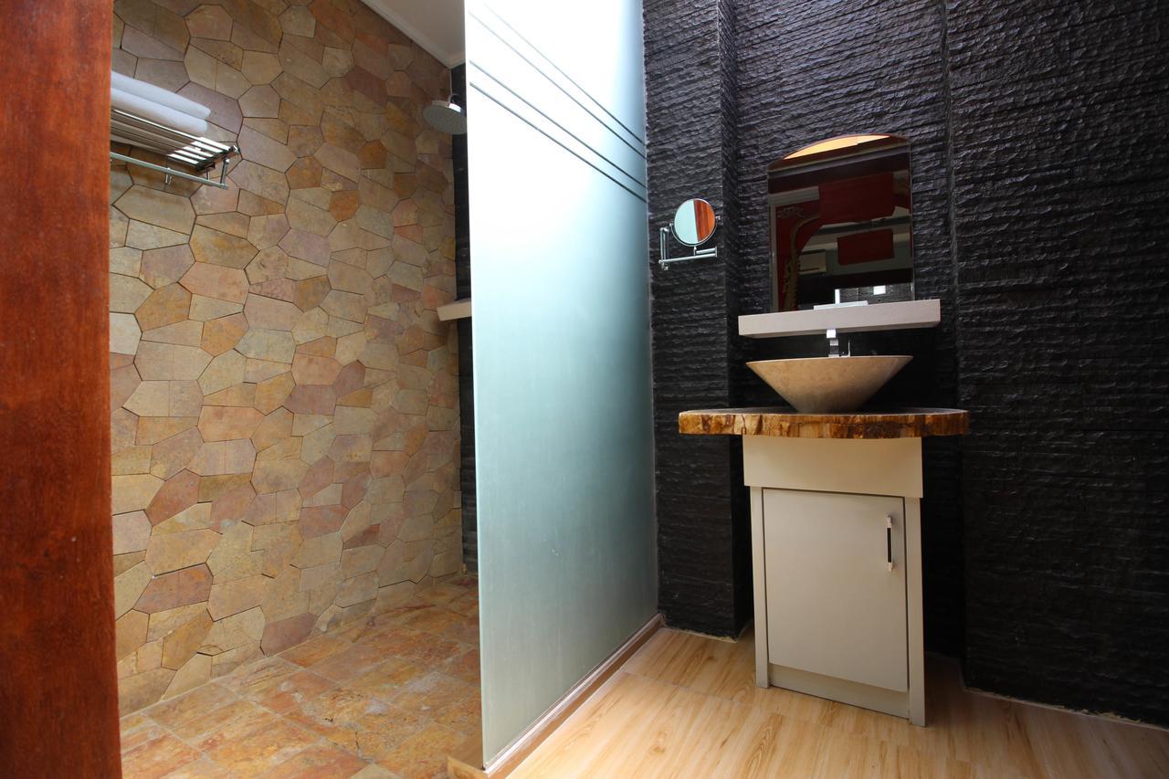 Reddoorz Plus Near Tugu Jogja 2 Yogyakarta Ngoại thất bức ảnh