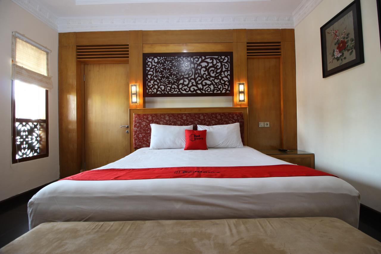 Reddoorz Plus Near Tugu Jogja 2 Yogyakarta Ngoại thất bức ảnh
