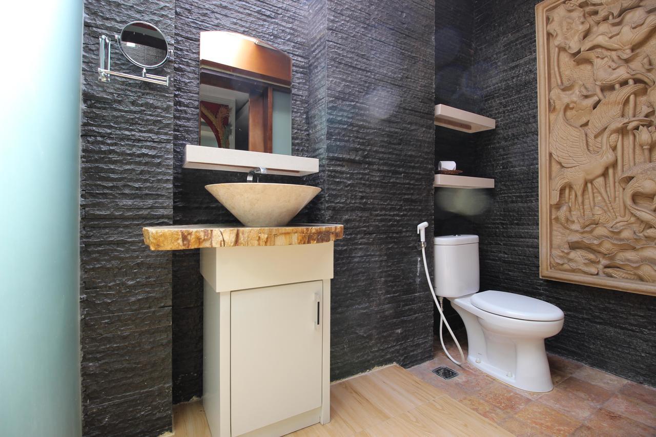 Reddoorz Plus Near Tugu Jogja 2 Yogyakarta Ngoại thất bức ảnh