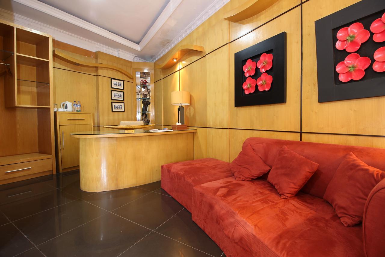 Reddoorz Plus Near Tugu Jogja 2 Yogyakarta Ngoại thất bức ảnh