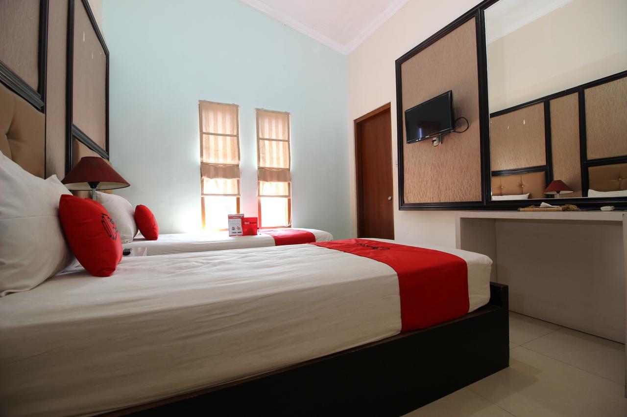 Reddoorz Plus Near Tugu Jogja 2 Yogyakarta Ngoại thất bức ảnh