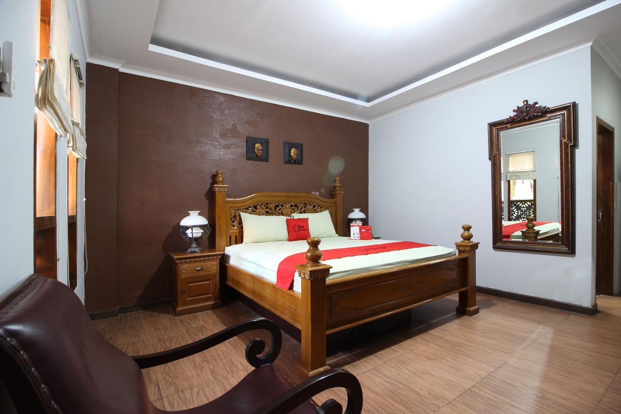Reddoorz Plus Near Tugu Jogja 2 Yogyakarta Ngoại thất bức ảnh
